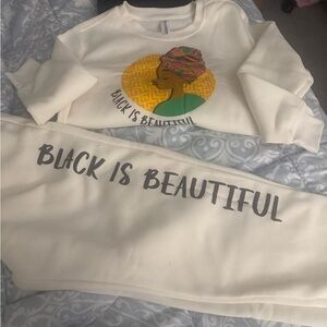 Cream Sweatshirt and Sweatpants Set with Graphic Print